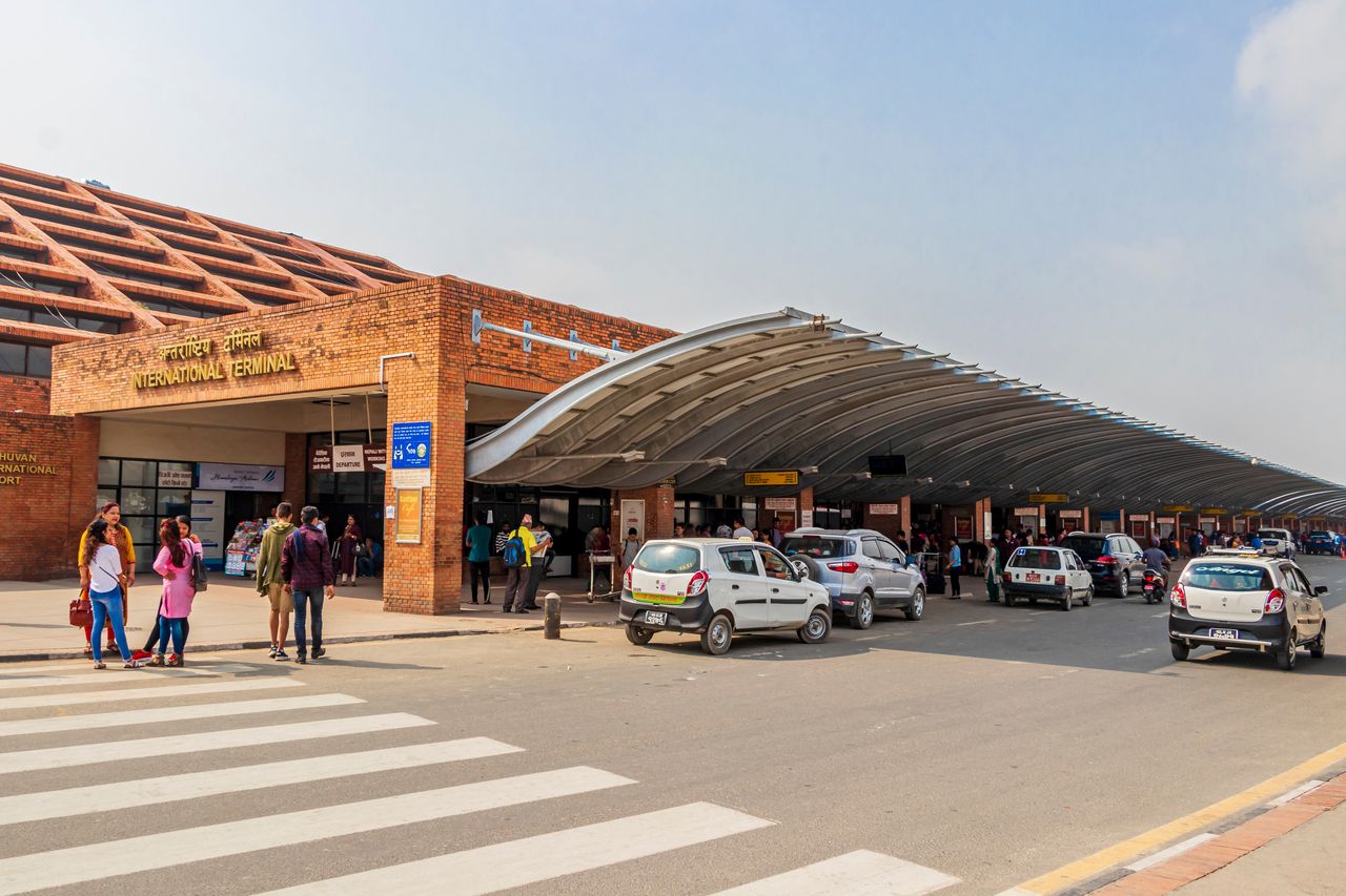 Bau des internationalen Flughafens Tribhuvan in Kathmandu