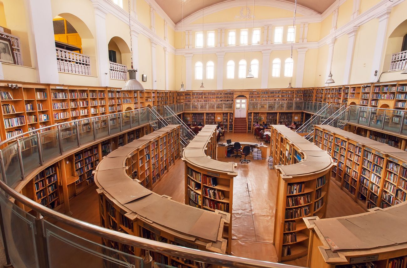 Eine riesige breite Halle der Karnataka State Central Library