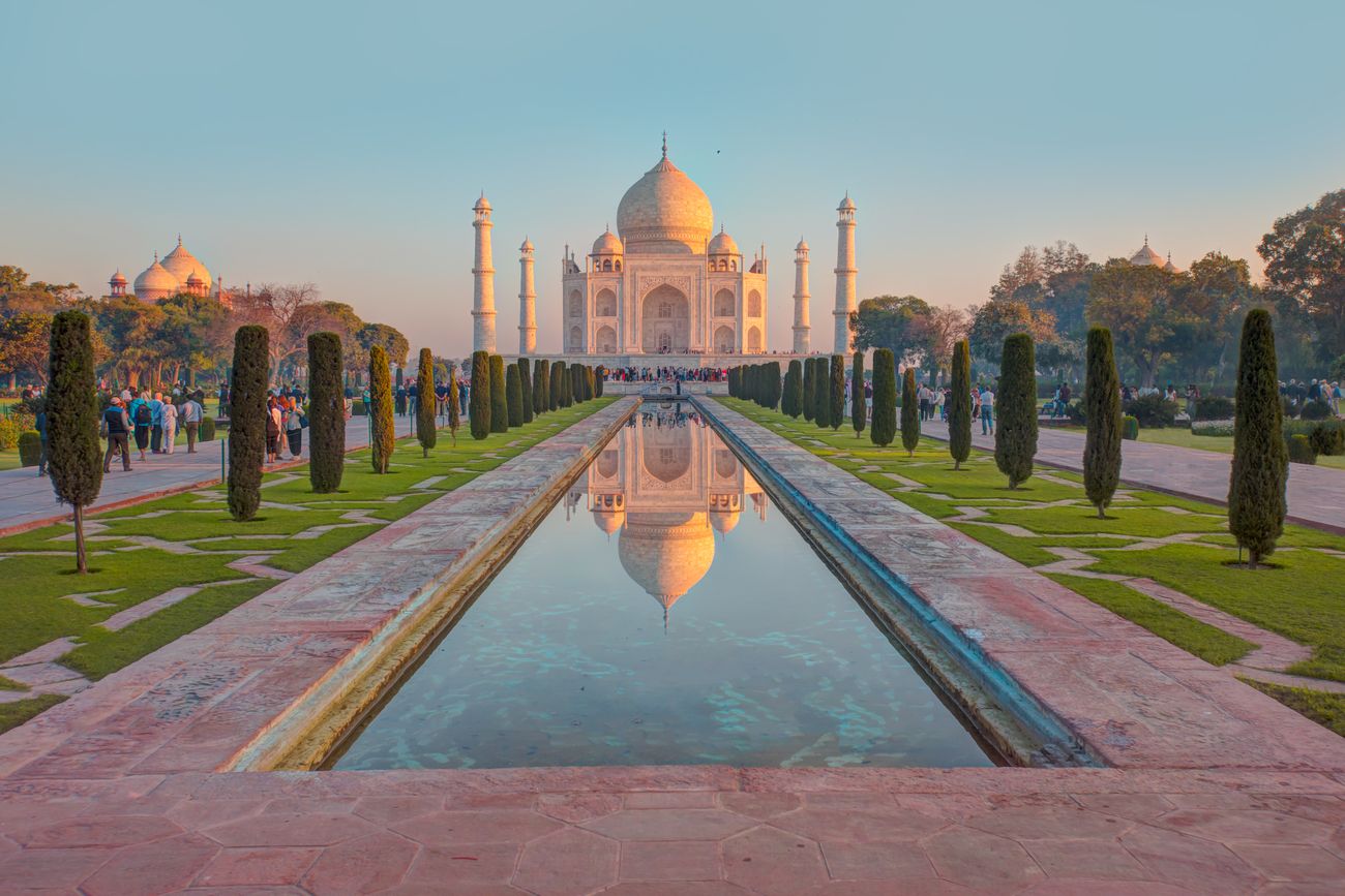 Taj Mahal Perfekte Symmetriereflexion im Brunnen