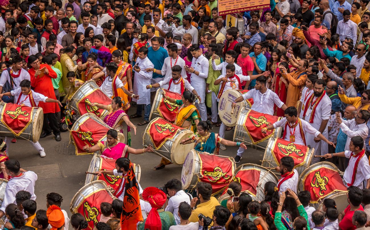 Girgaum Maharashtra am jährlichen Gudi Padwa-Marsch